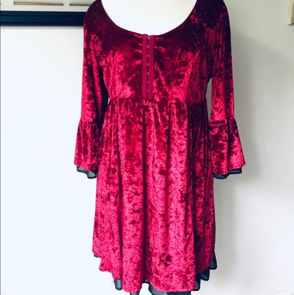 NWT Torrid Crushed Velvet Dress